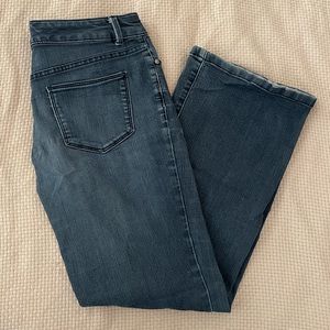 The Limited 312 size 6S jeans